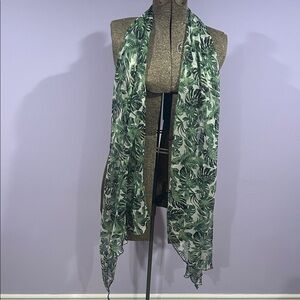 Green Leaf Print Scarf
